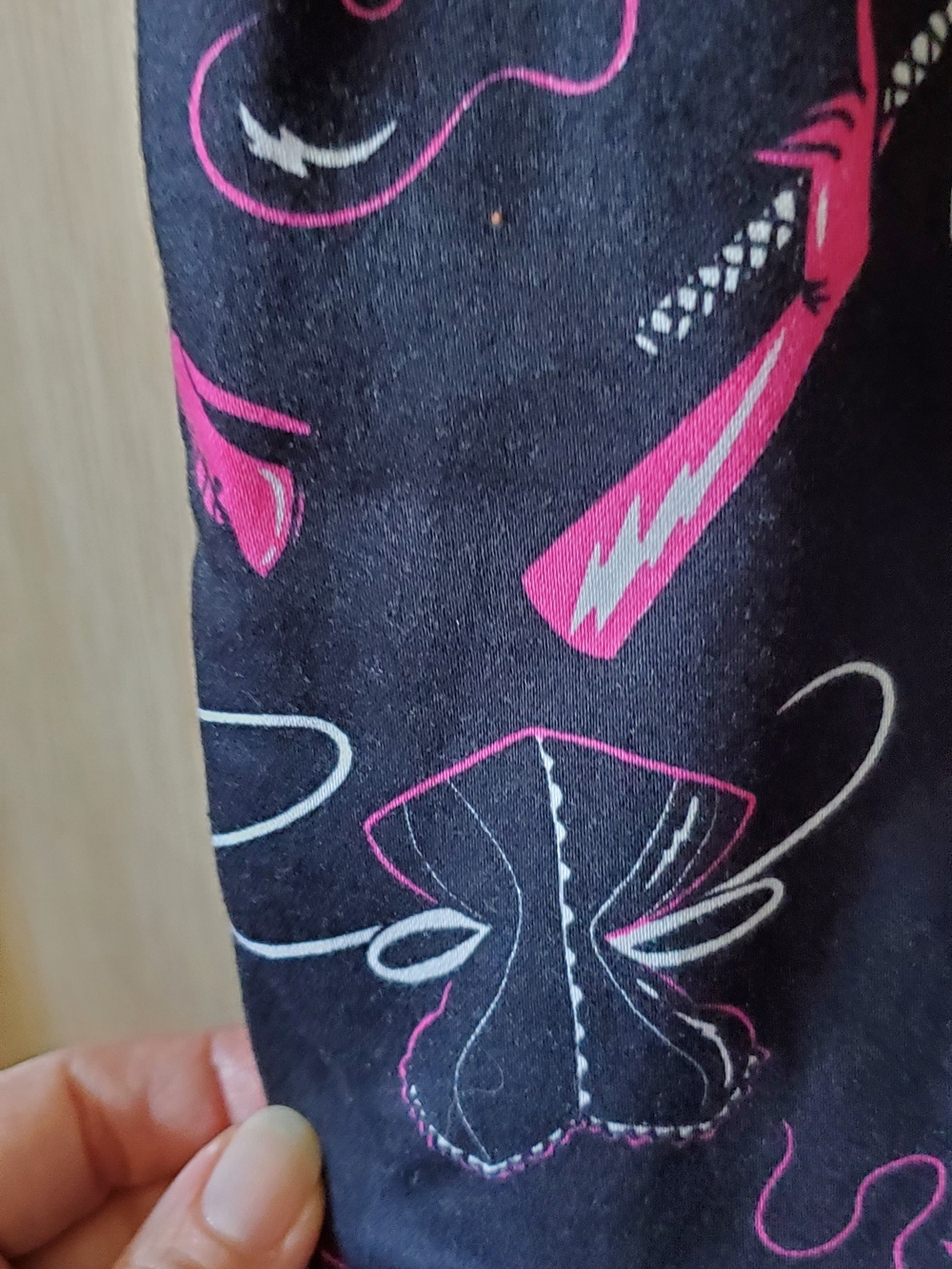 Vixen by Micheline Pitt Pencil Skirt in Frisky Fetish Print, Size Large GUC - Picture 7 of 8